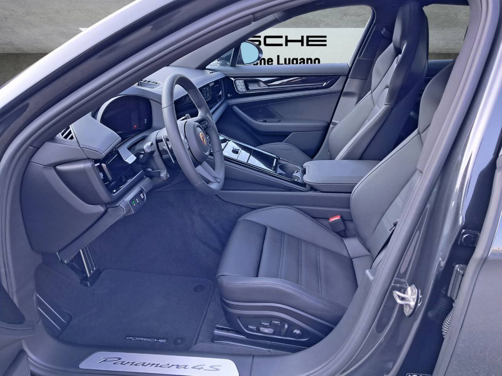 PORSCHE Panamera 4S E-Hybrid-image-3