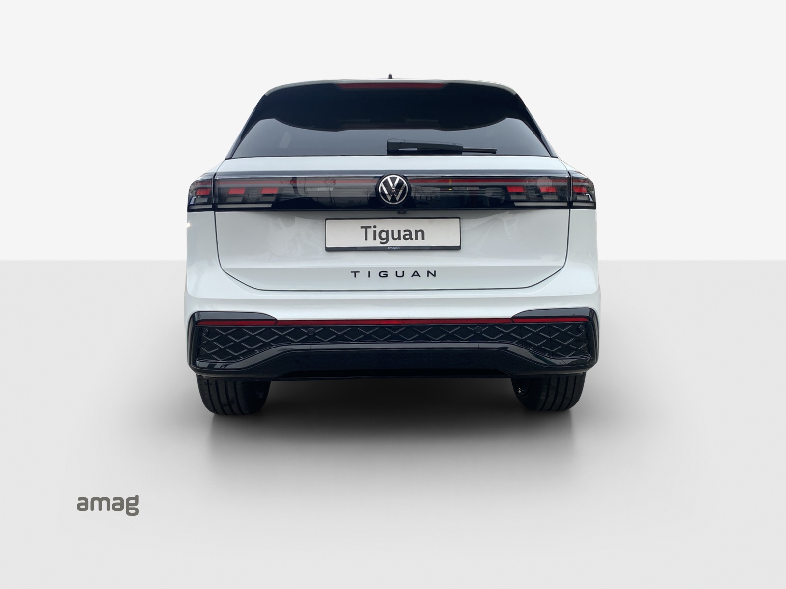 VW Tiguan 2.0 TSI DSG R-Line 4Motion-image-3