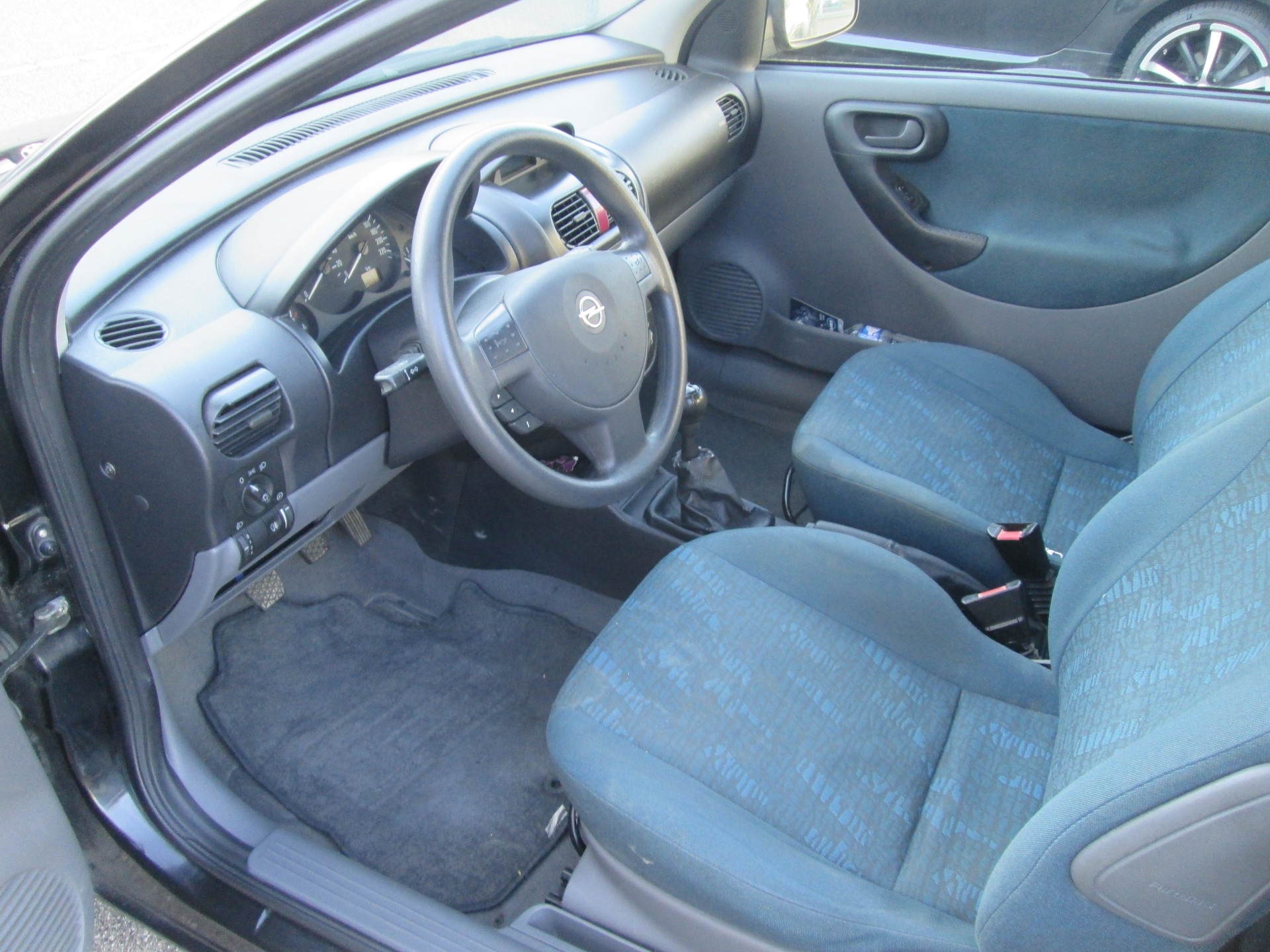 OPEL Corsa 1.4 16V Comfort-image-7