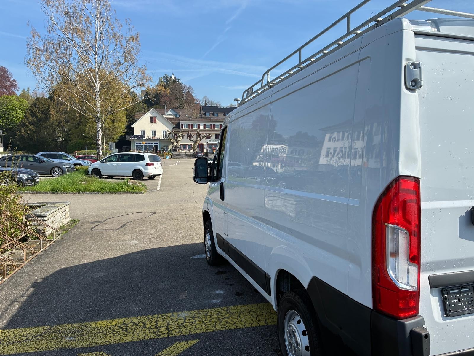 PEUGEOT Boxer 2.2 HDI 333 Premium L1H1-image-9