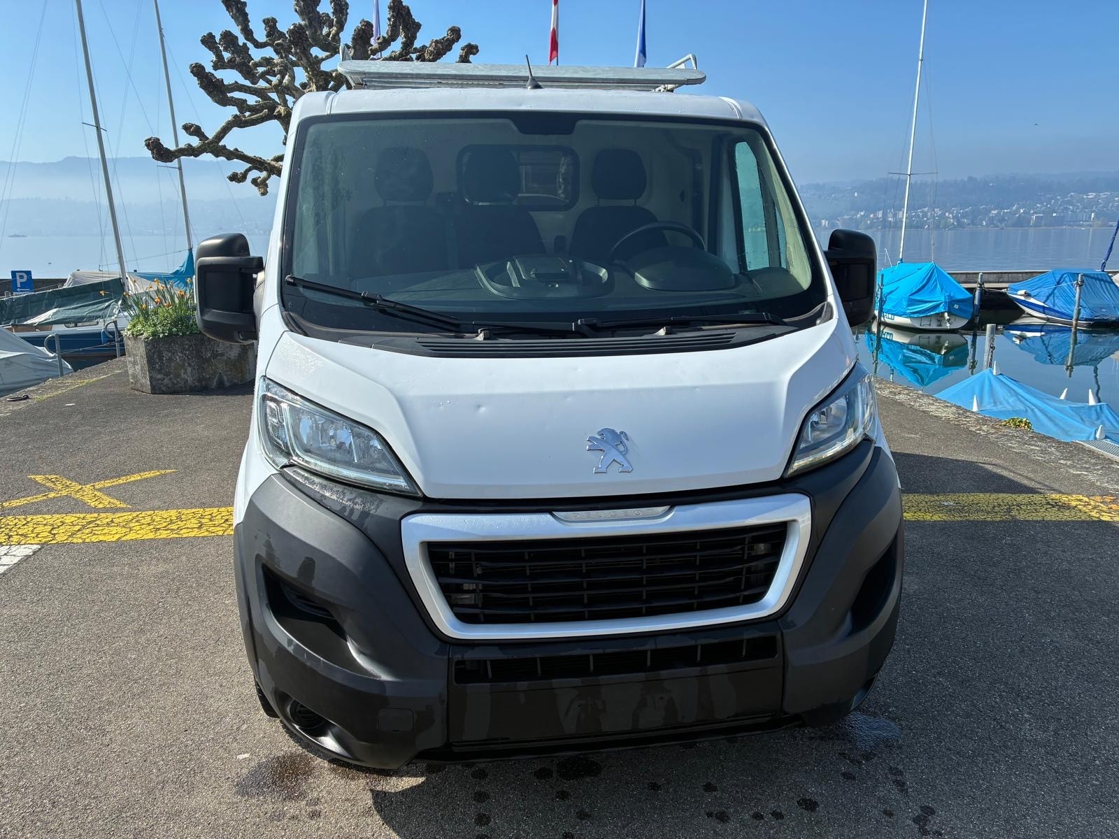 PEUGEOT Boxer 2.2 HDI 333 Premium L1H1-image-1