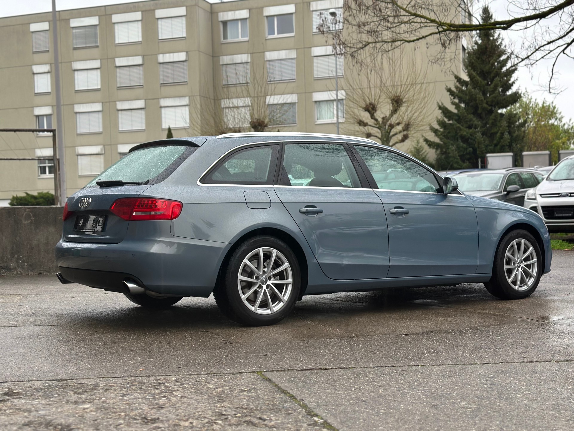AUDI A4 Avant 2.0 TFSI-image-2