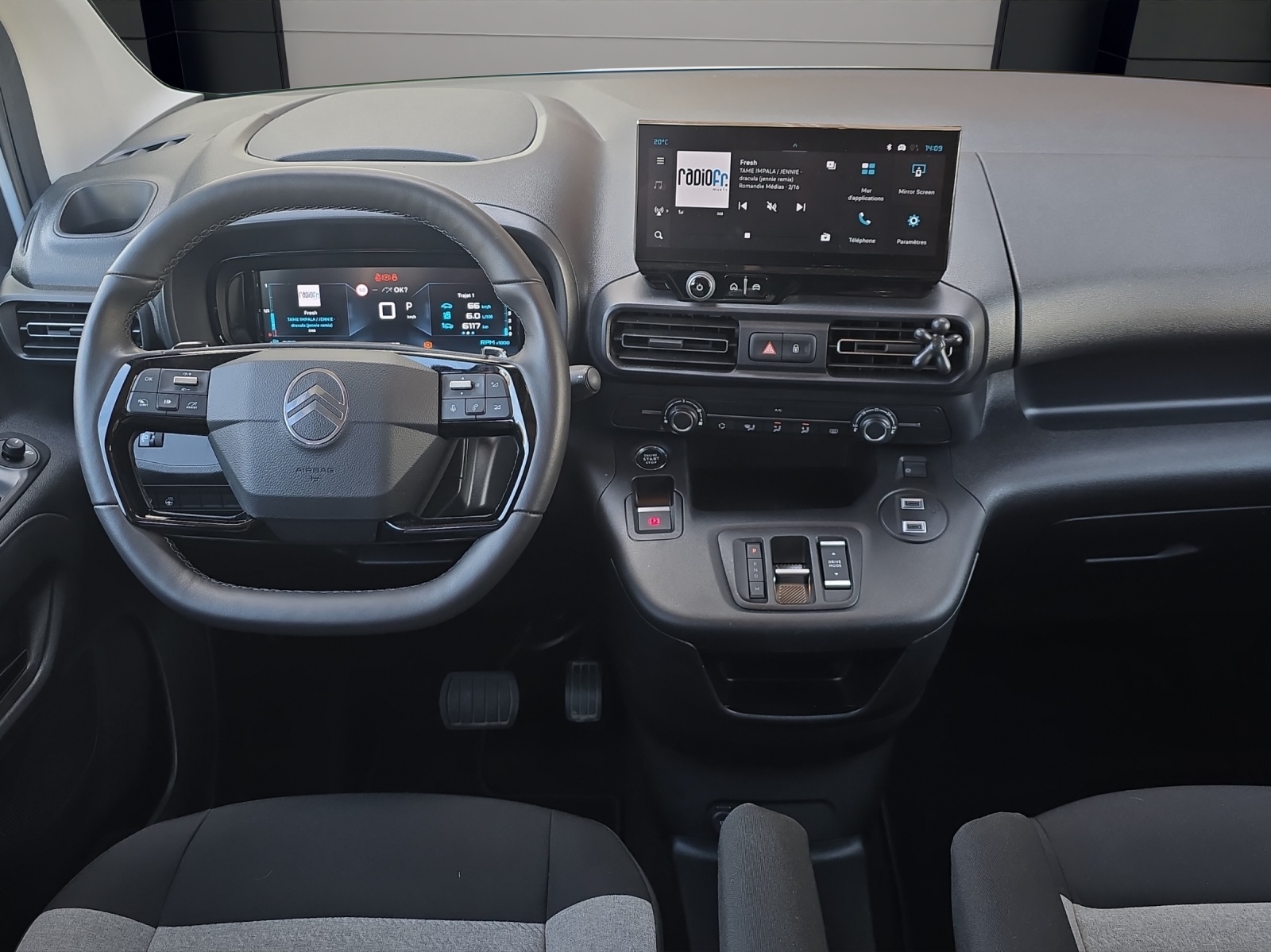 CITROEN Berlingo XL 1.5 BlueHDi 7 Plätze Max EAT8-image-5