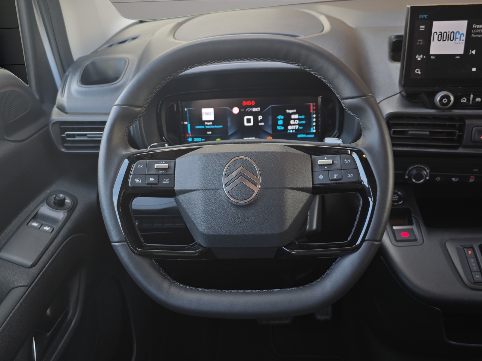 CITROEN Berlingo XL 1.5 BlueHDi 7 Plätze Max EAT8-image-6