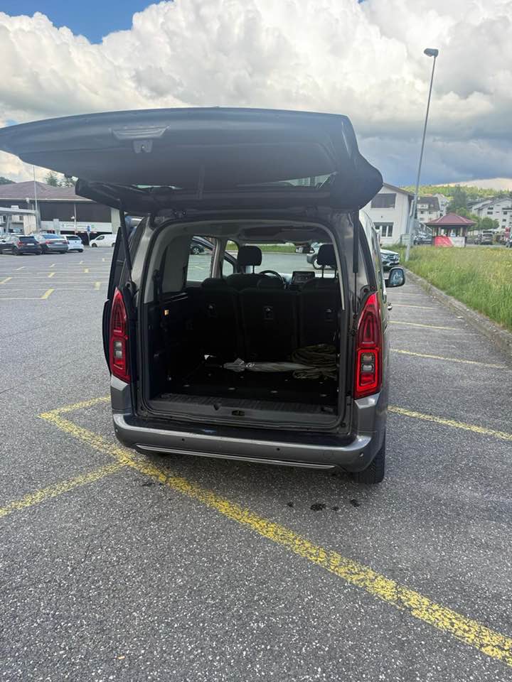 OPEL Combo Life XL 1.2 7 Plätze Edition-image-6