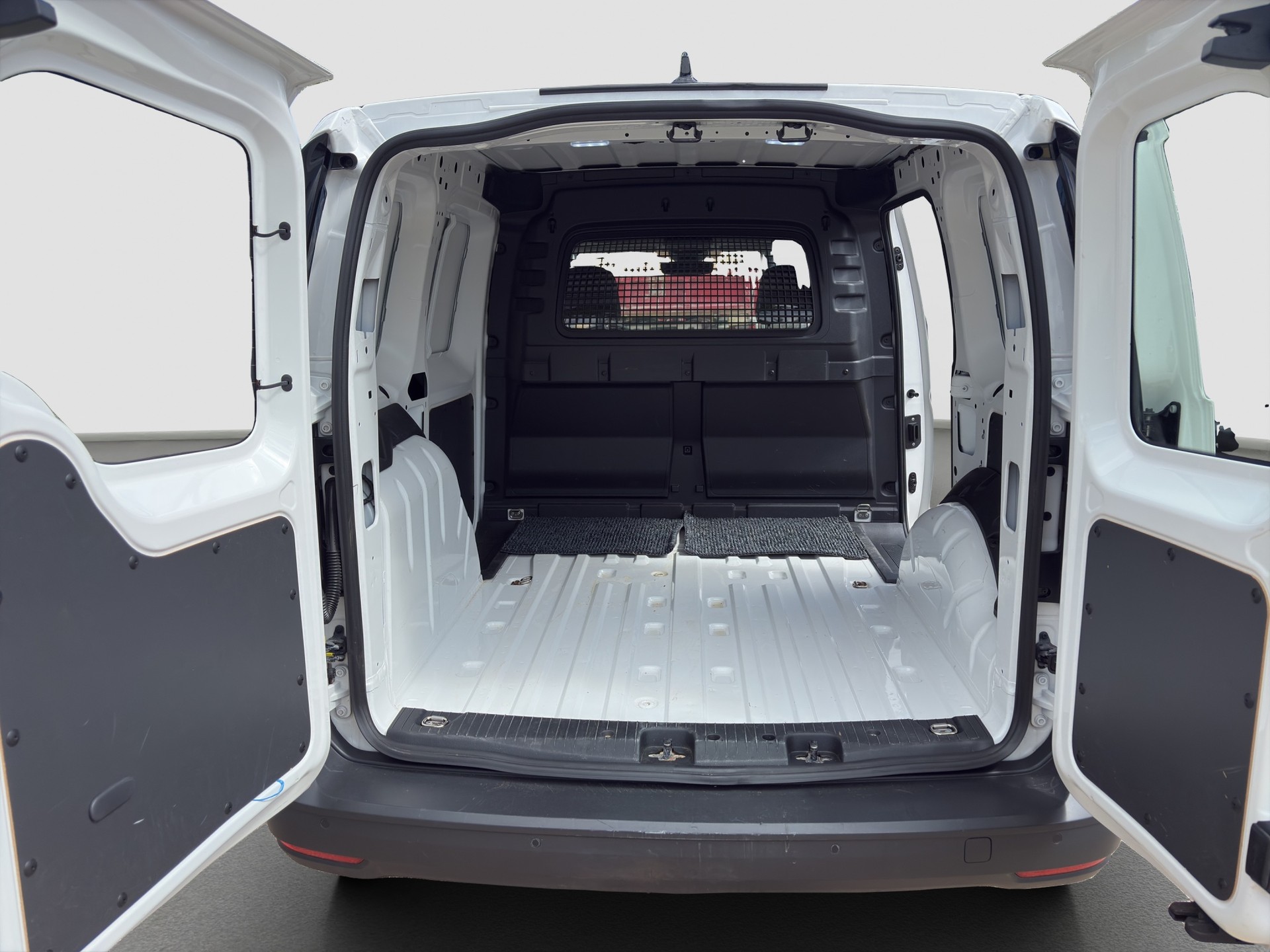 VW Caddy Cargo 2.0TDI Entry-image-15