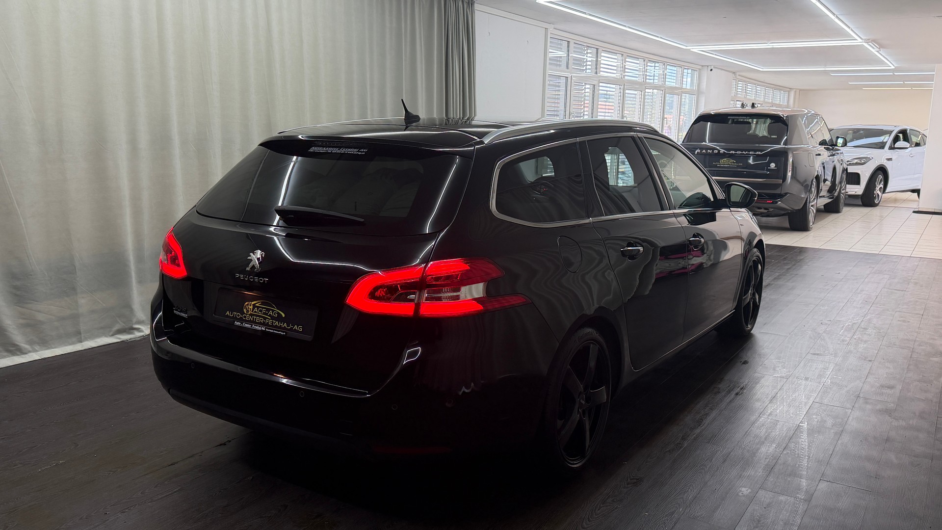 PEUGEOT 308 SW 1.2 THP Allure Automatic-showroom-element-3