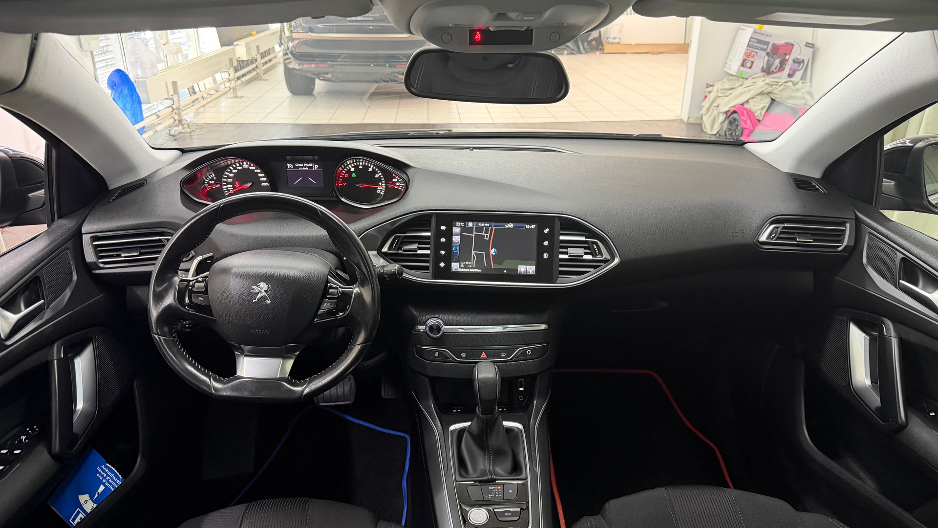 PEUGEOT 308 SW 1.2 THP Allure Automatic-image-7