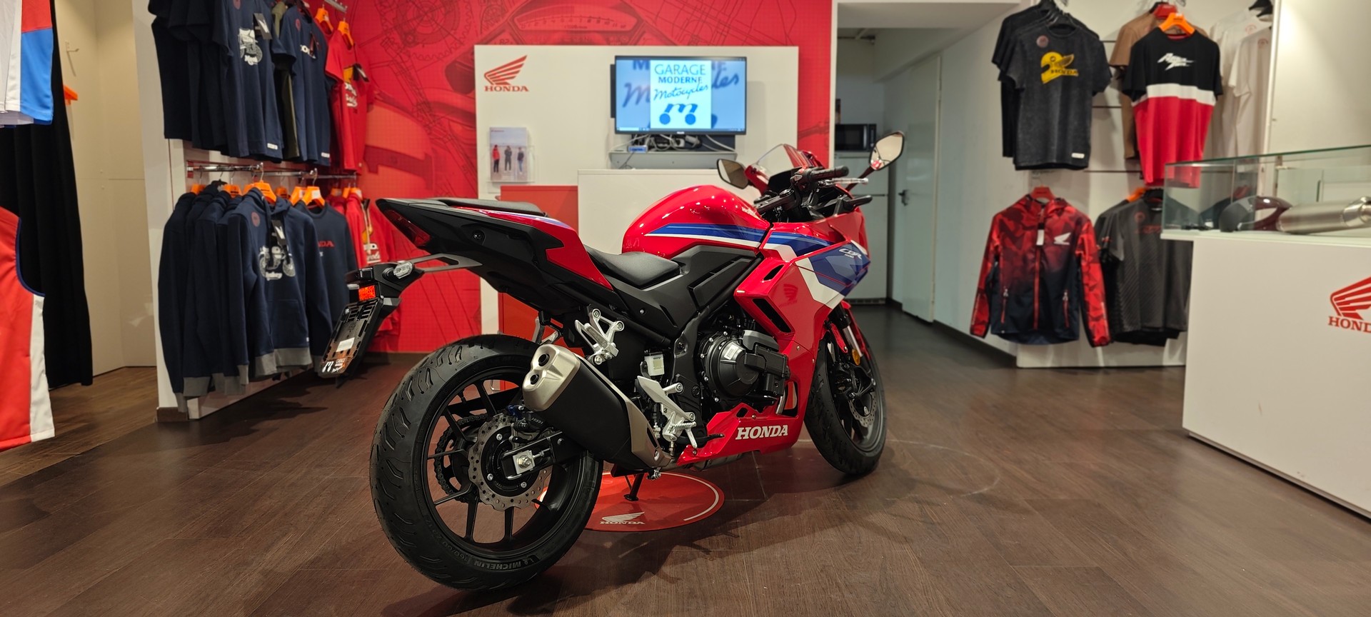HONDA CBR 500 R (35kW) E-Clutch-showroom-element-2