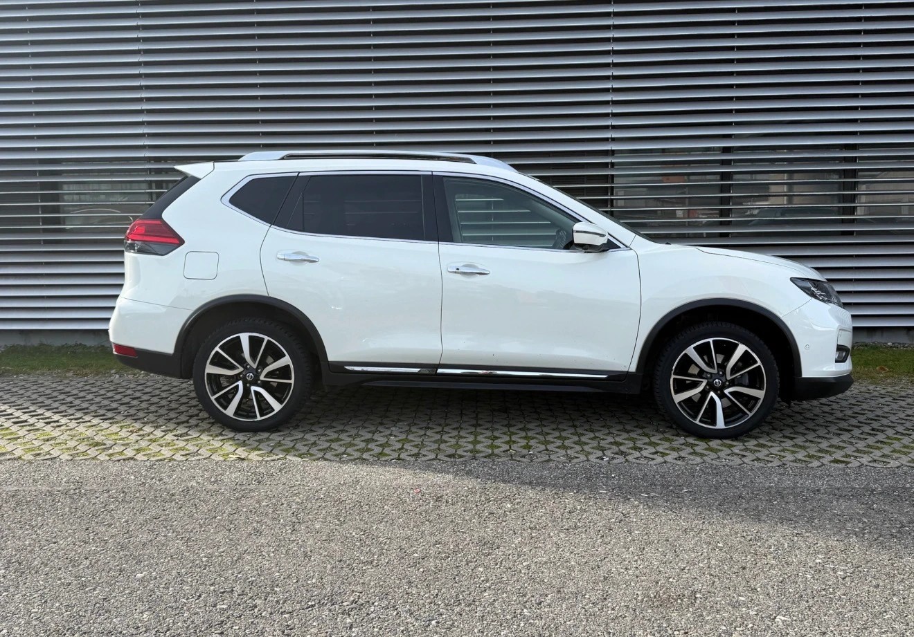 NISSAN X-Trail 2.0 dCi tekna Xtronic CVT ALL-MODE 4x4-image-5