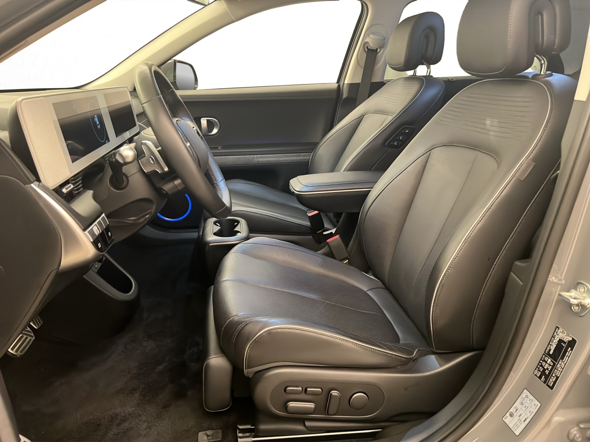 HYUNDAI Ioniq 5 First Edition 4WD 72,6 kWh-image-4