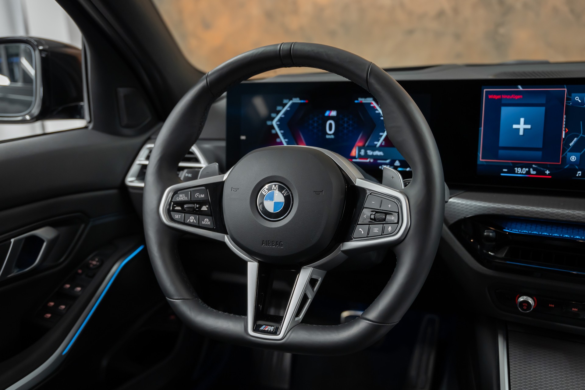BMW 330i xDrive Steptronic M Sport *Facelift*Laser*Leder*Fahrassist*360°*-image-16