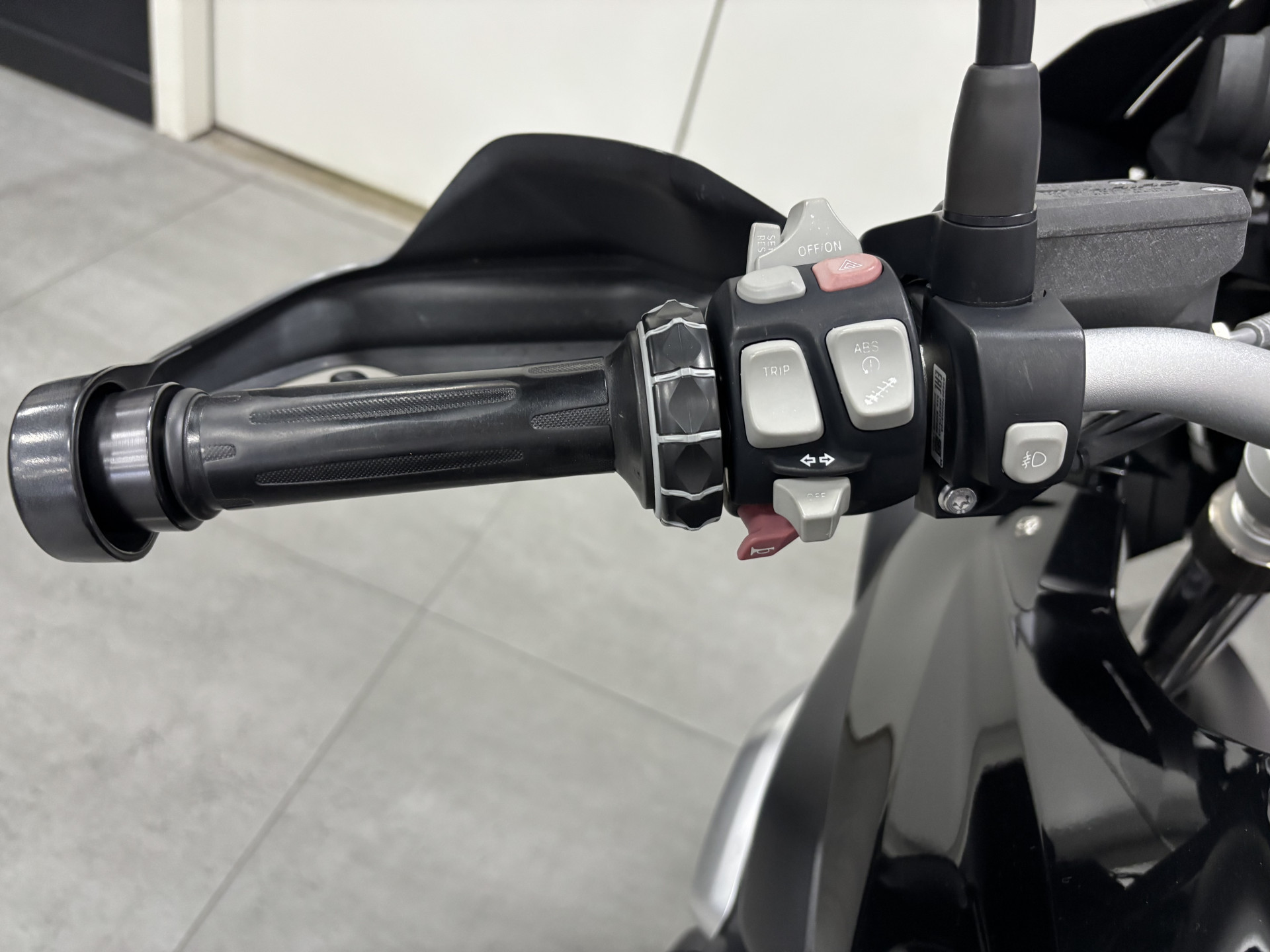 BMW R 1200 GS-image-6