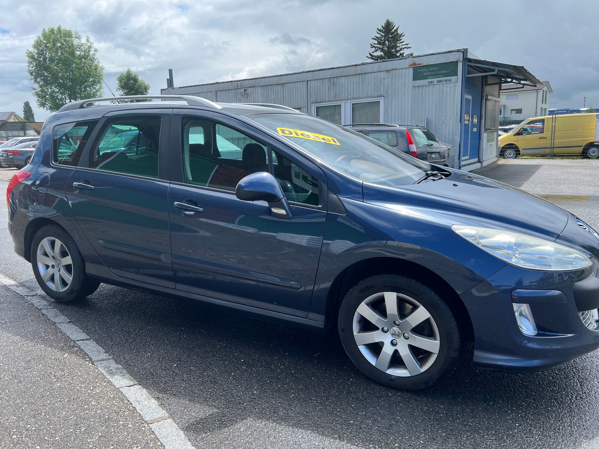 PEUGEOT 308 SW 2.0 HDI Sport Pack Automatic-image-2