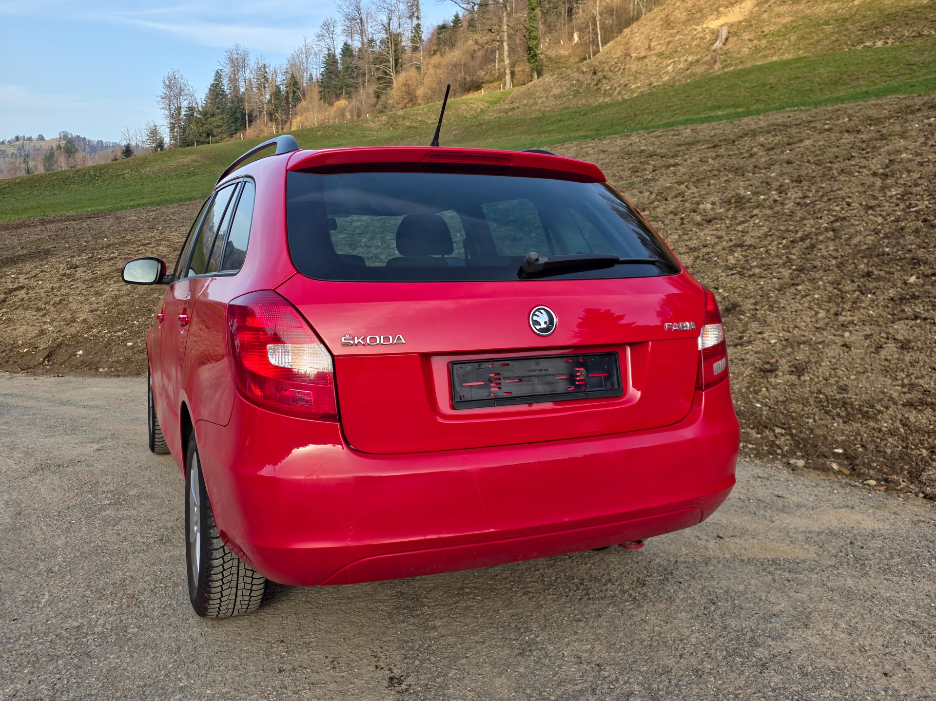 SKODA Fabia 1.2 TSI Ambition Plus | MFK 02.03.2026 | Inkl. Dachträger | Kombi-showroom-element-3