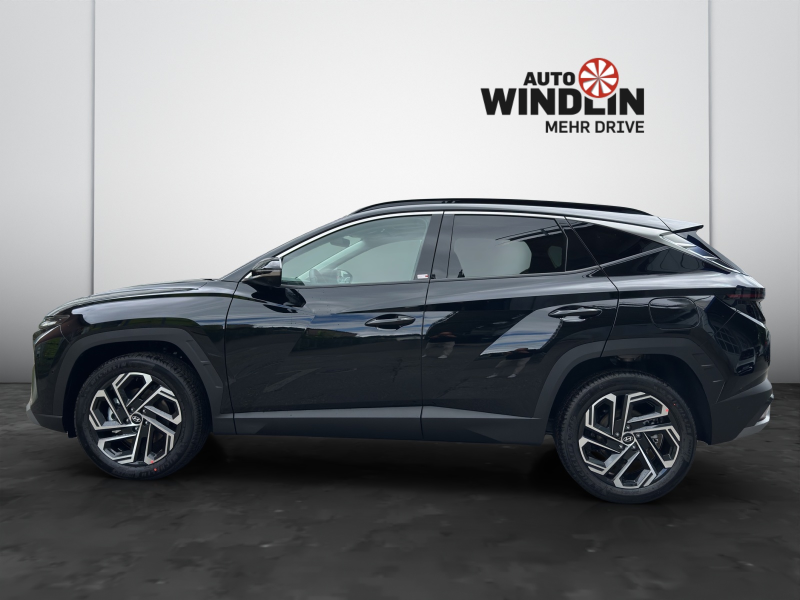 HYUNDAI Tucson 1.6 T-GDi HEV Vertex Swiss Edition 4WD MY26-showroom-element-1