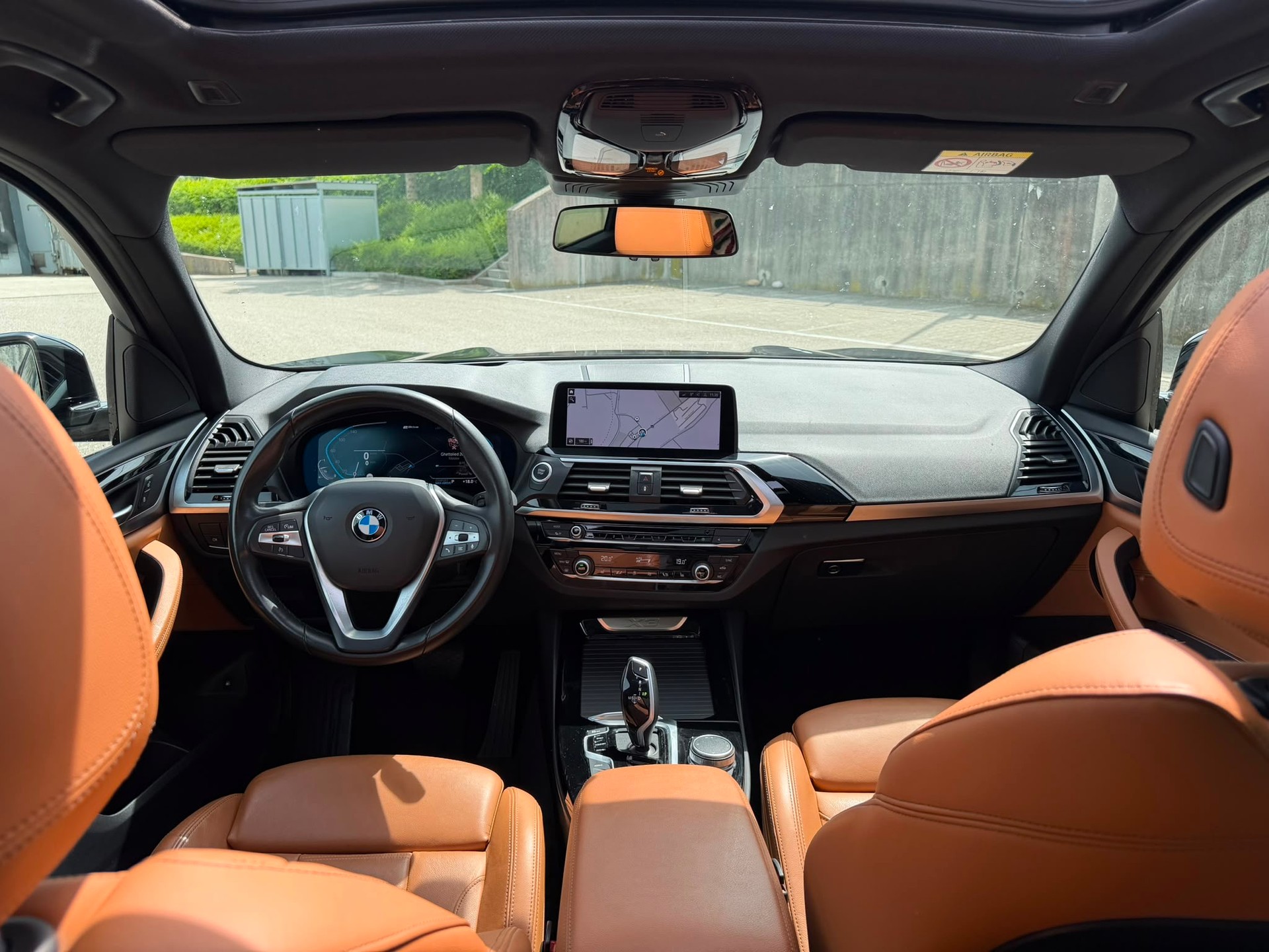 BMW 30e xDrive-image-4