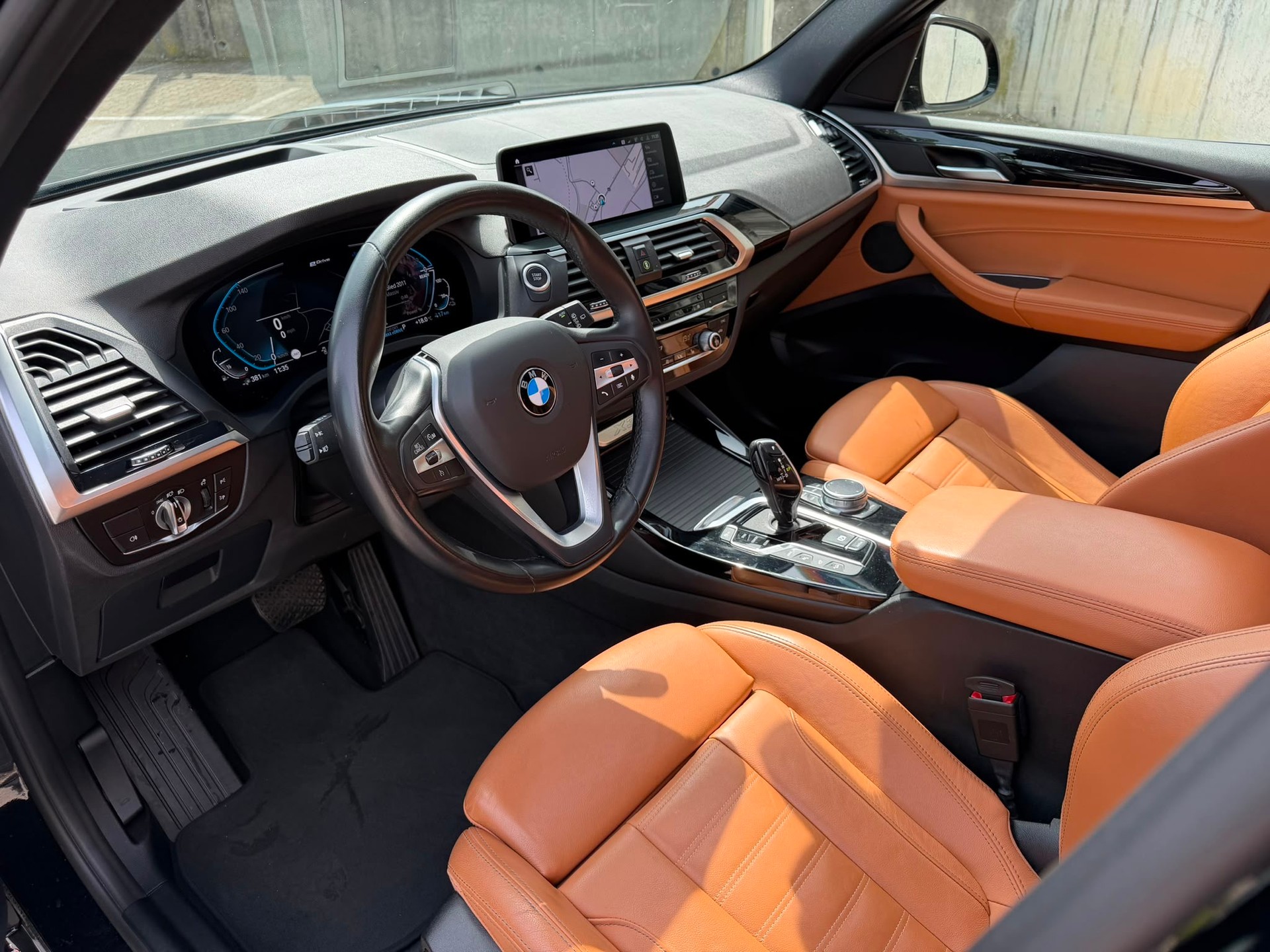 BMW 30e xDrive-image-5