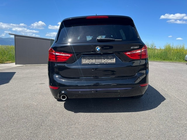 BMW 218i-image-1