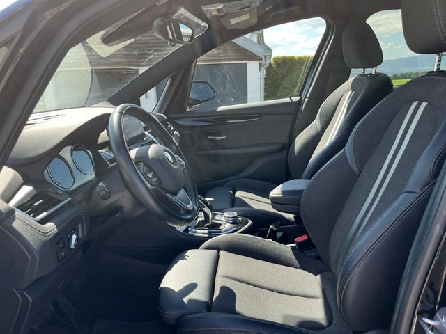 BMW 218i-image-5