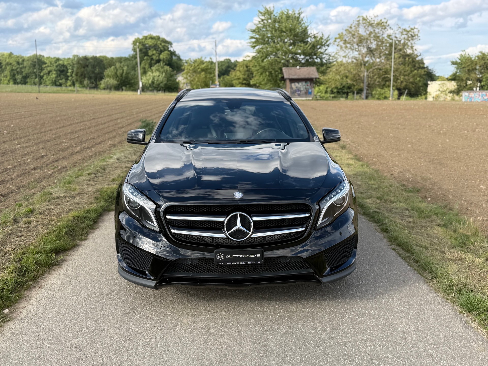 MERCEDES-BENZ GLA 200 AMG Line 7G-DCT-image-0