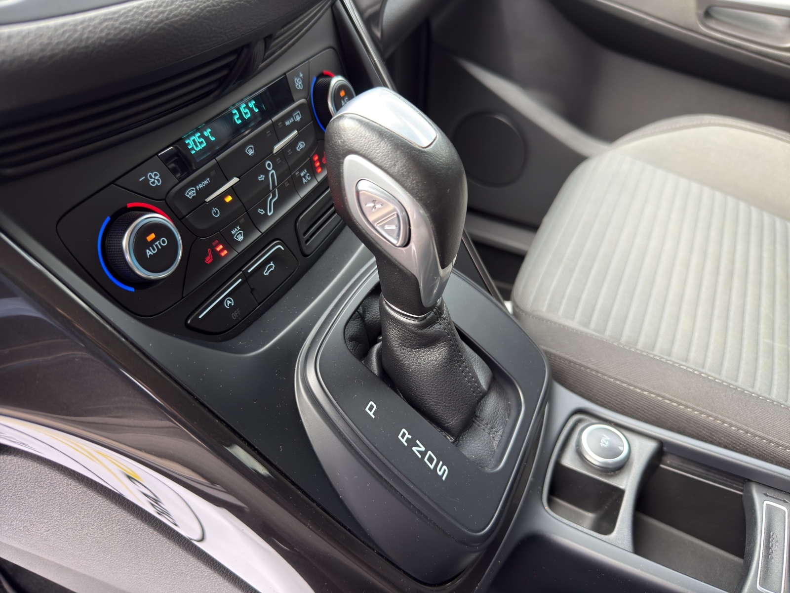 FORD GrC-Max 2.0 TDCi Titanium PowerShift Automat-image-12