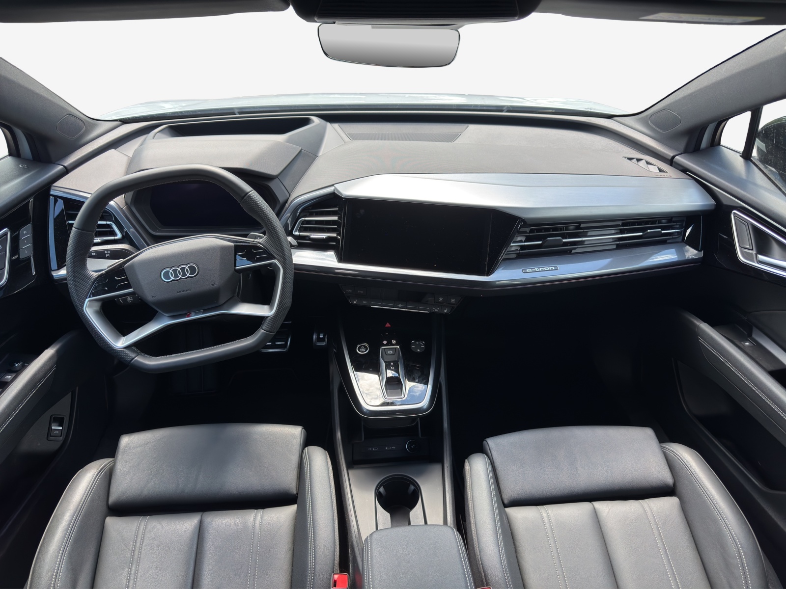 AUDI Q4 e-tron 55 quattro-image-8