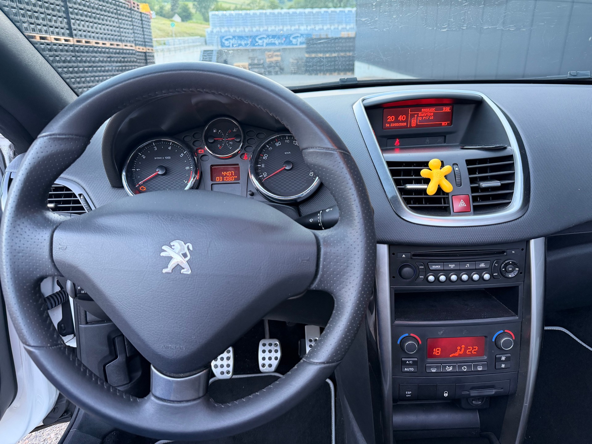 PEUGEOT 207 CC 1.6 16V Roland Garros-image-12