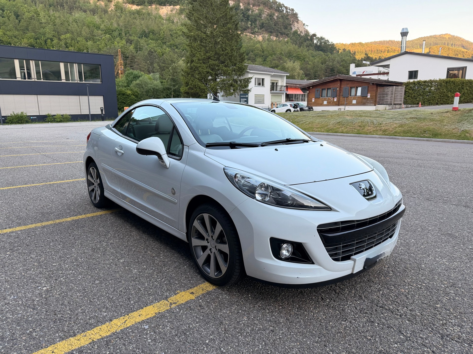 PEUGEOT 207 CC 1.6 16V Roland Garros-image-6