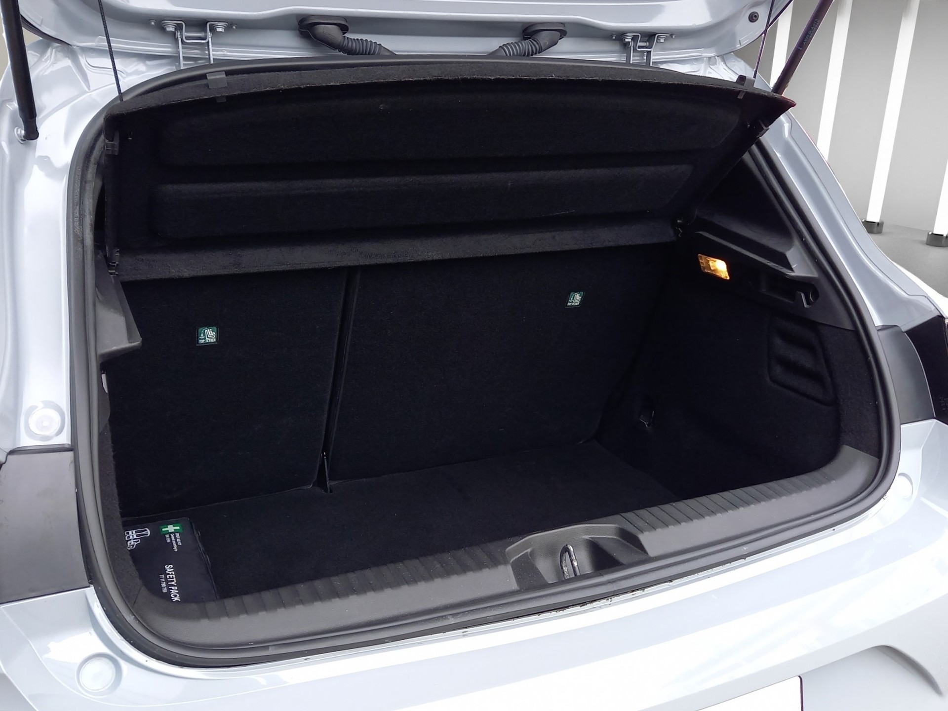 RENAULT Clio 1.6 E-Tech esprit Alpine-image-15
