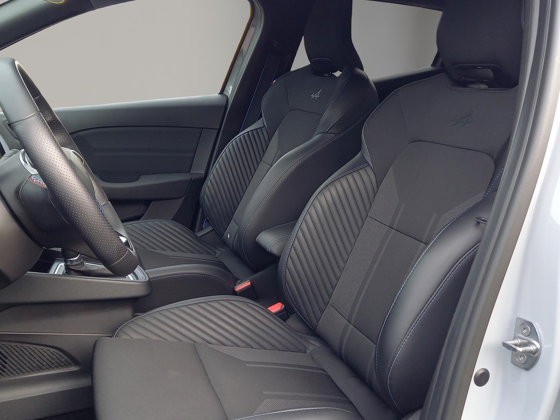 RENAULT Clio 1.6 E-Tech esprit Alpine-image-7