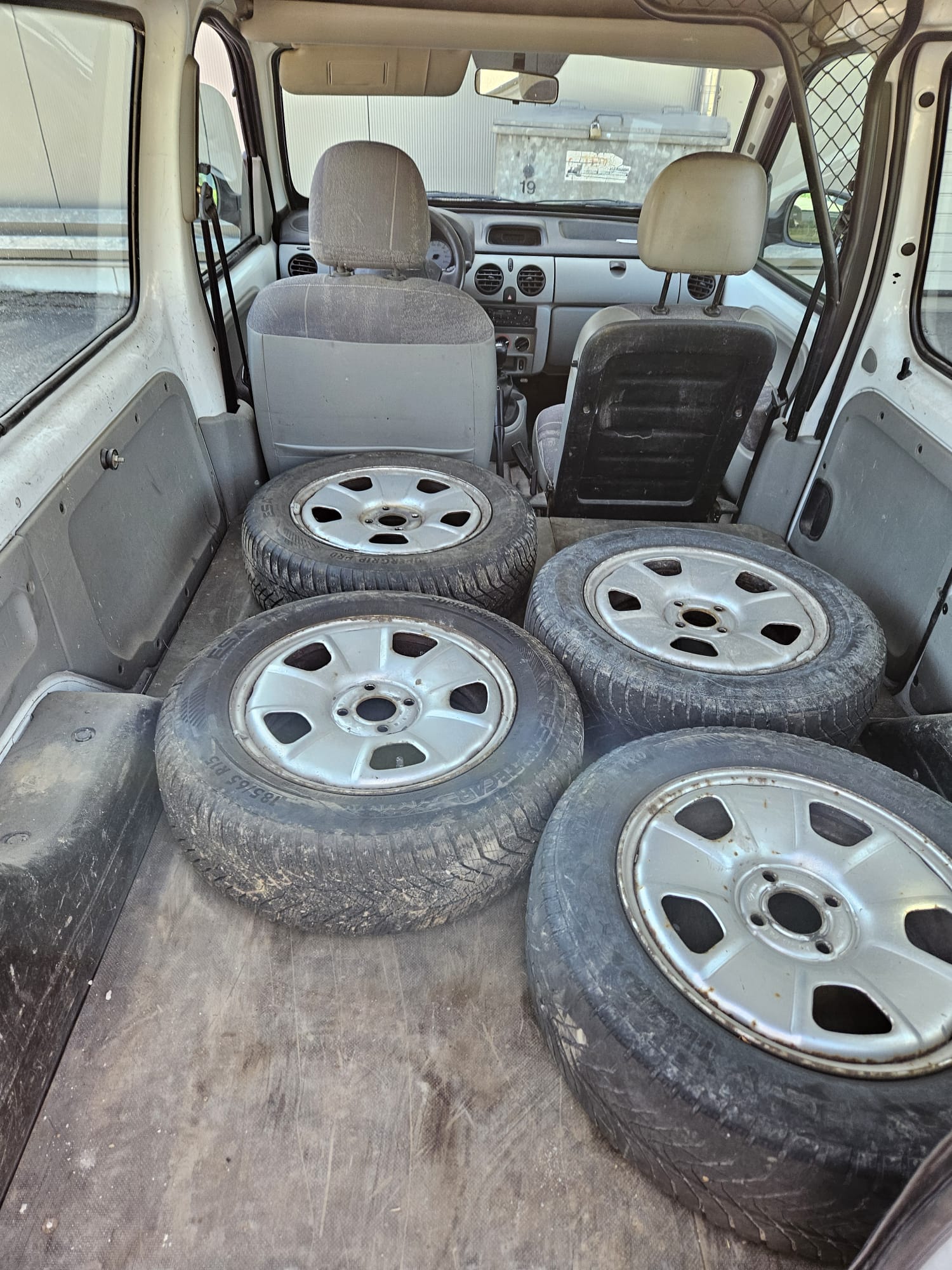RENAULT Kangoo 1.9 dCi 4x4-image-5