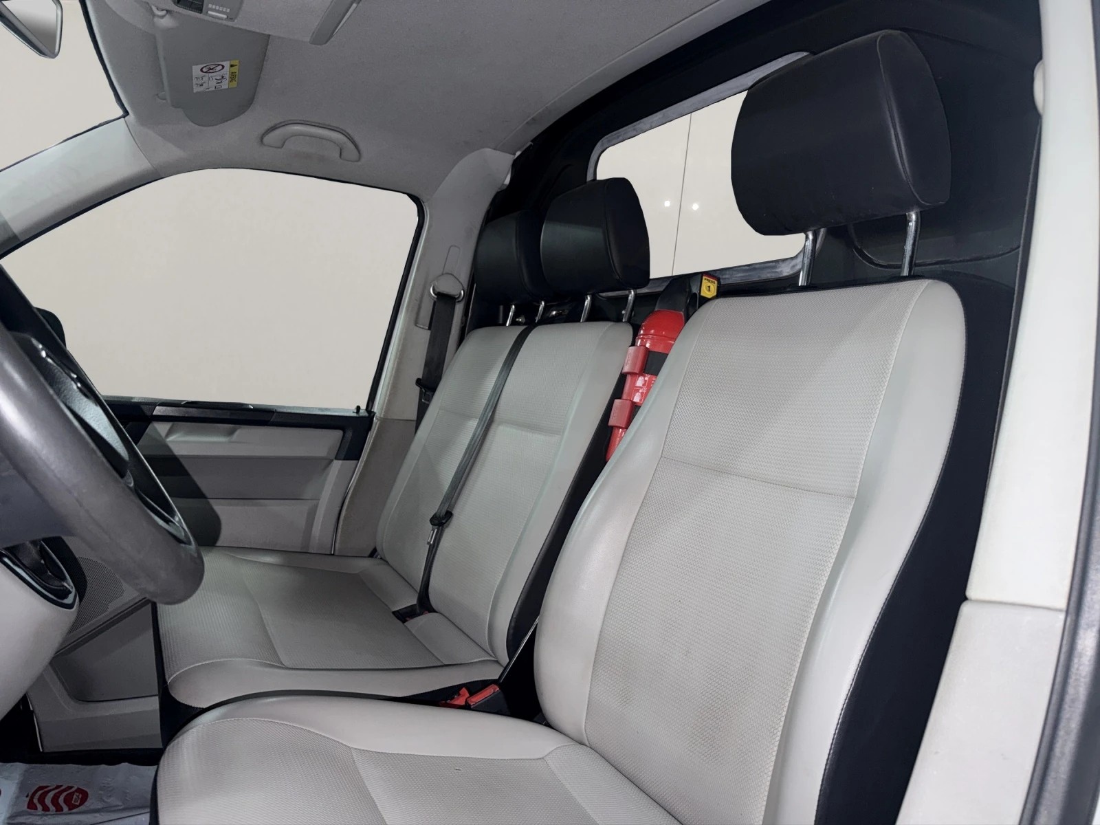 VW T6 2.0 TDI 4Motion ( Mit AHK / Sortimo Regale )-image-9