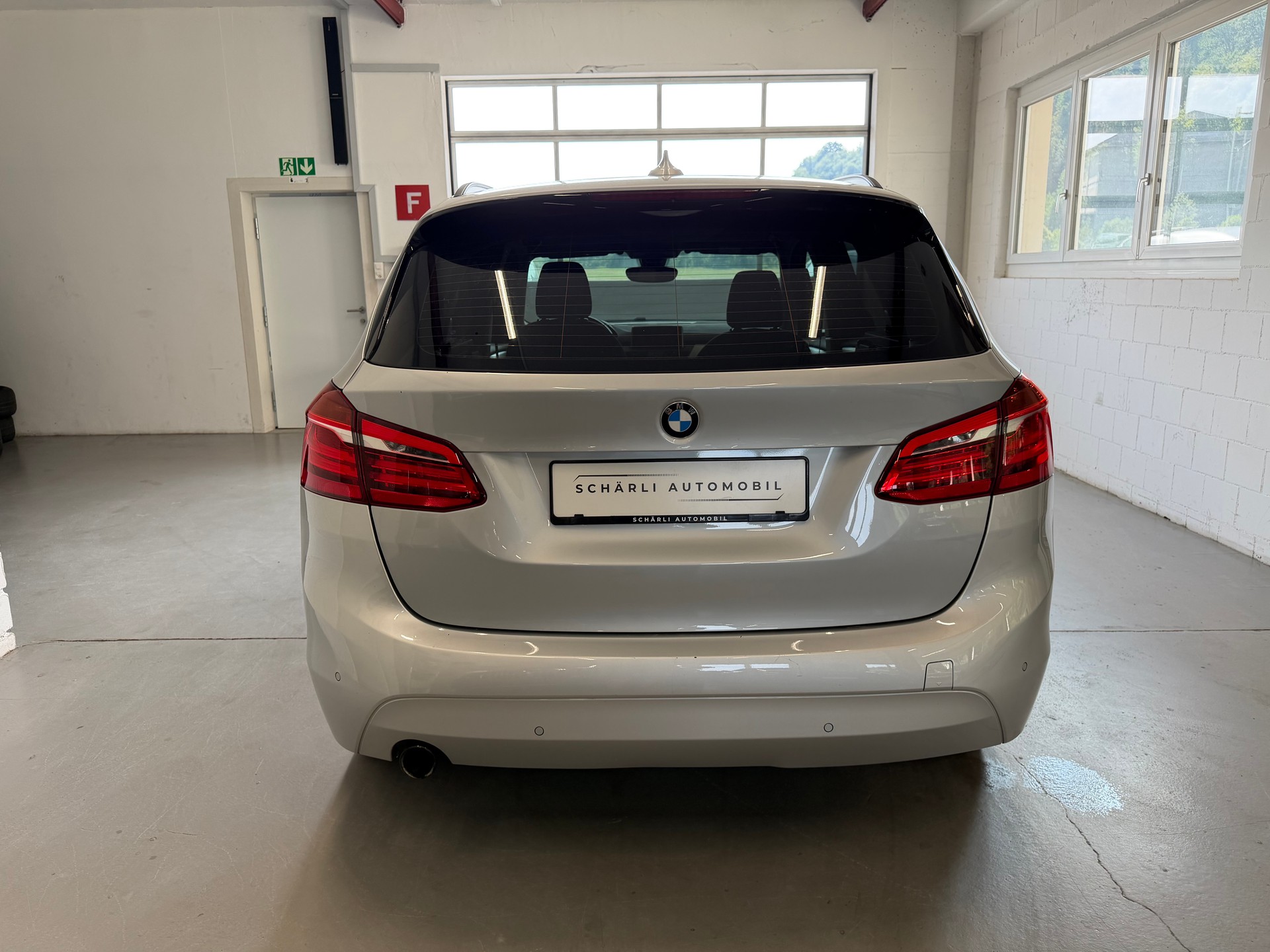 BMW 218i Active Tourer Steptronic-image-5