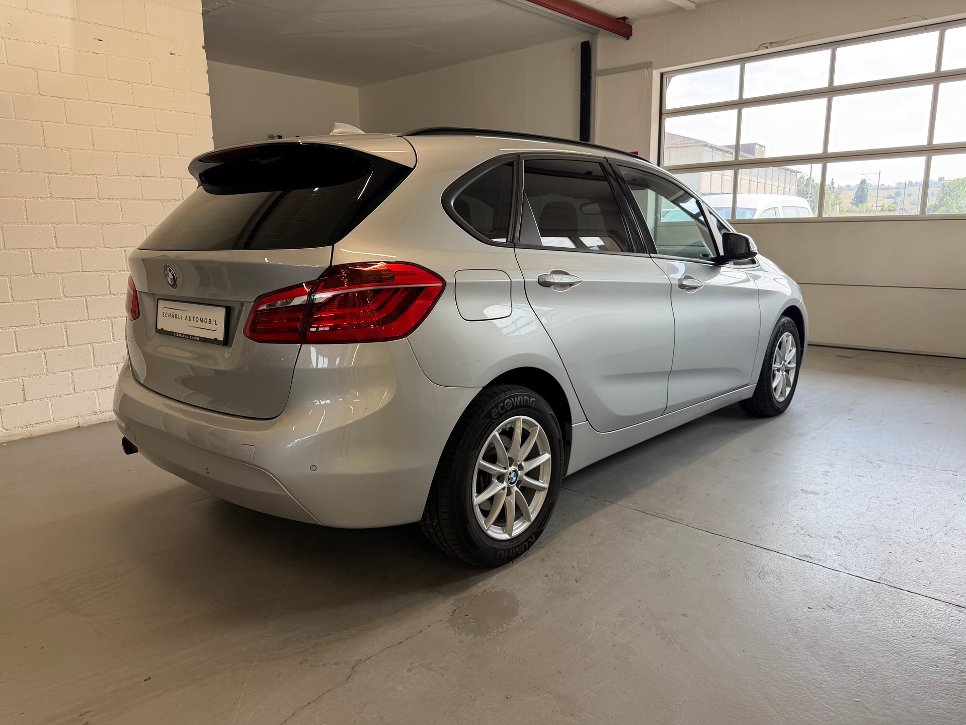 BMW 218i Active Tourer Steptronic-image-6