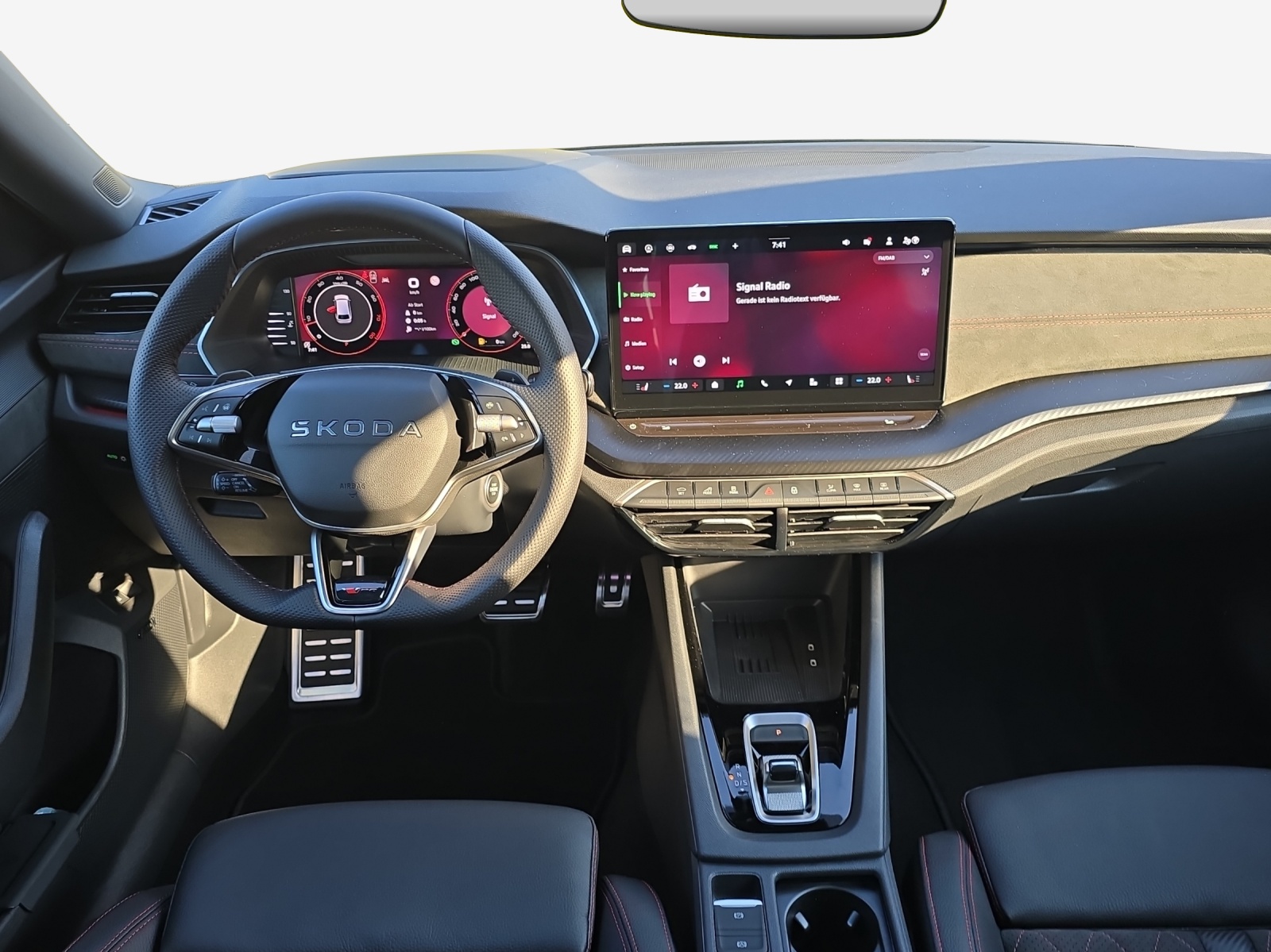 SKODA Octavia Combi 2.0 TSI DSG RS 30 Years Edition-image-8