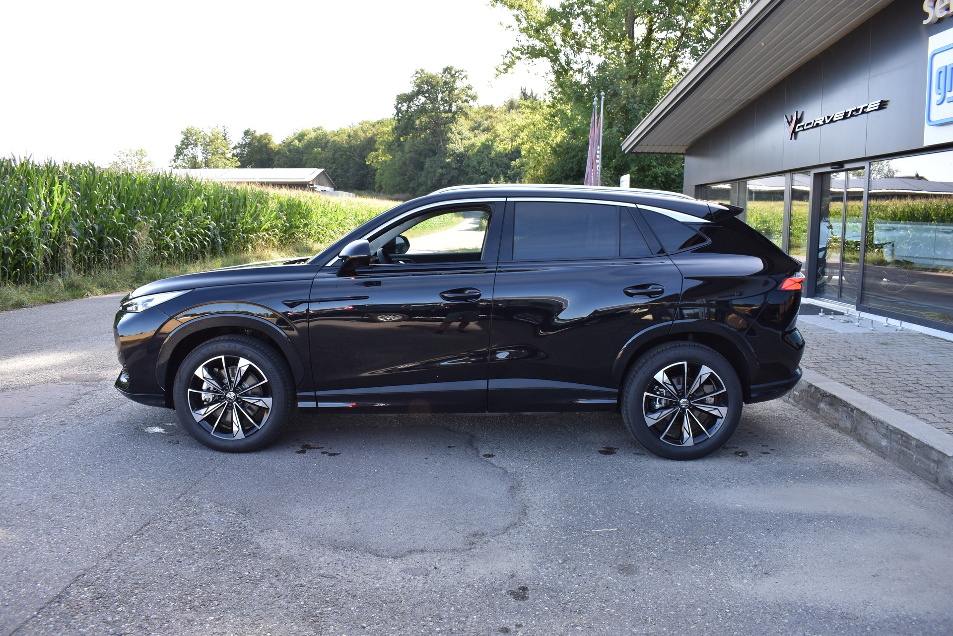 MG HS 1.5 Hybrid+ Luxury-image-3