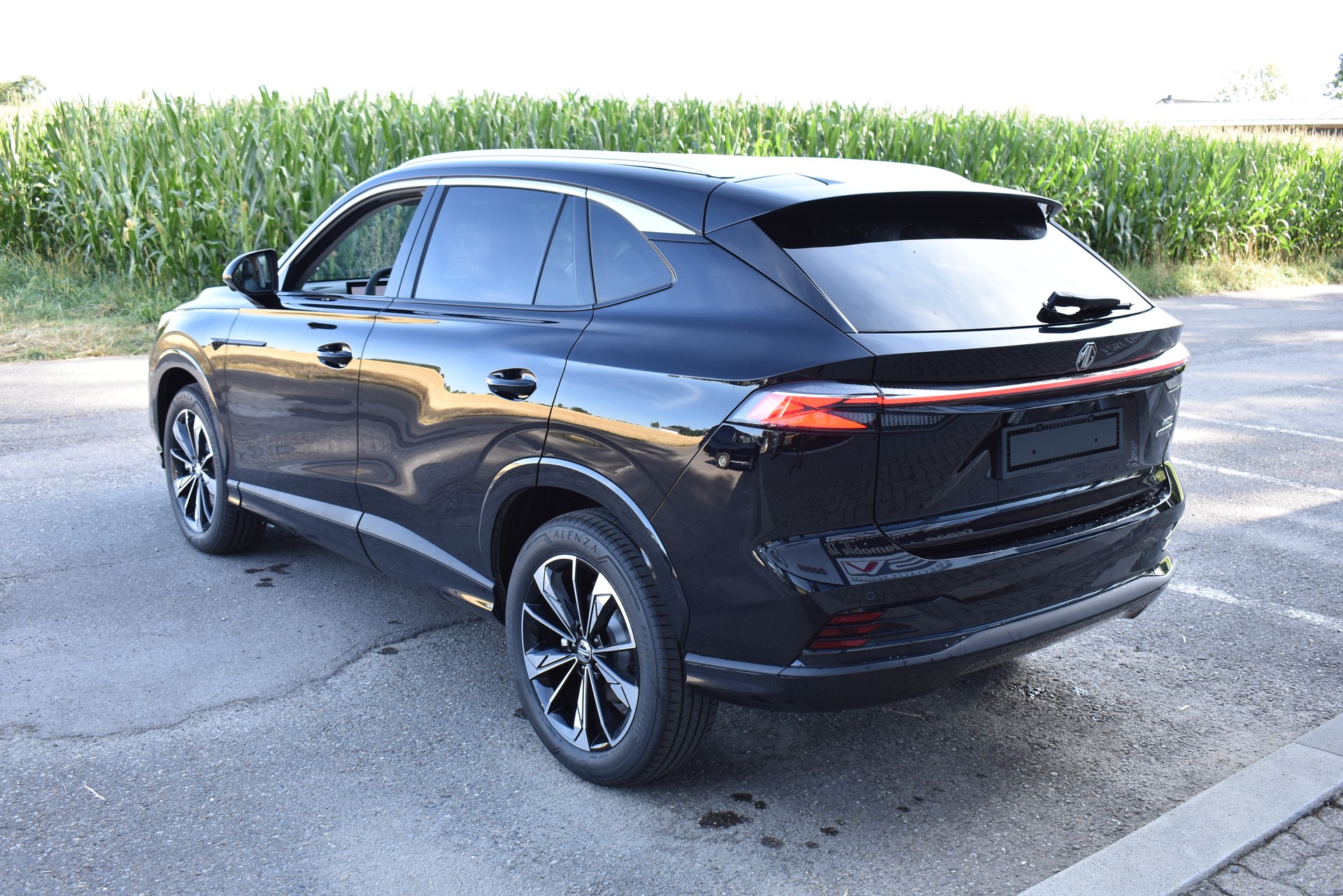 MG HS 1.5 Hybrid+ Luxury-image-4