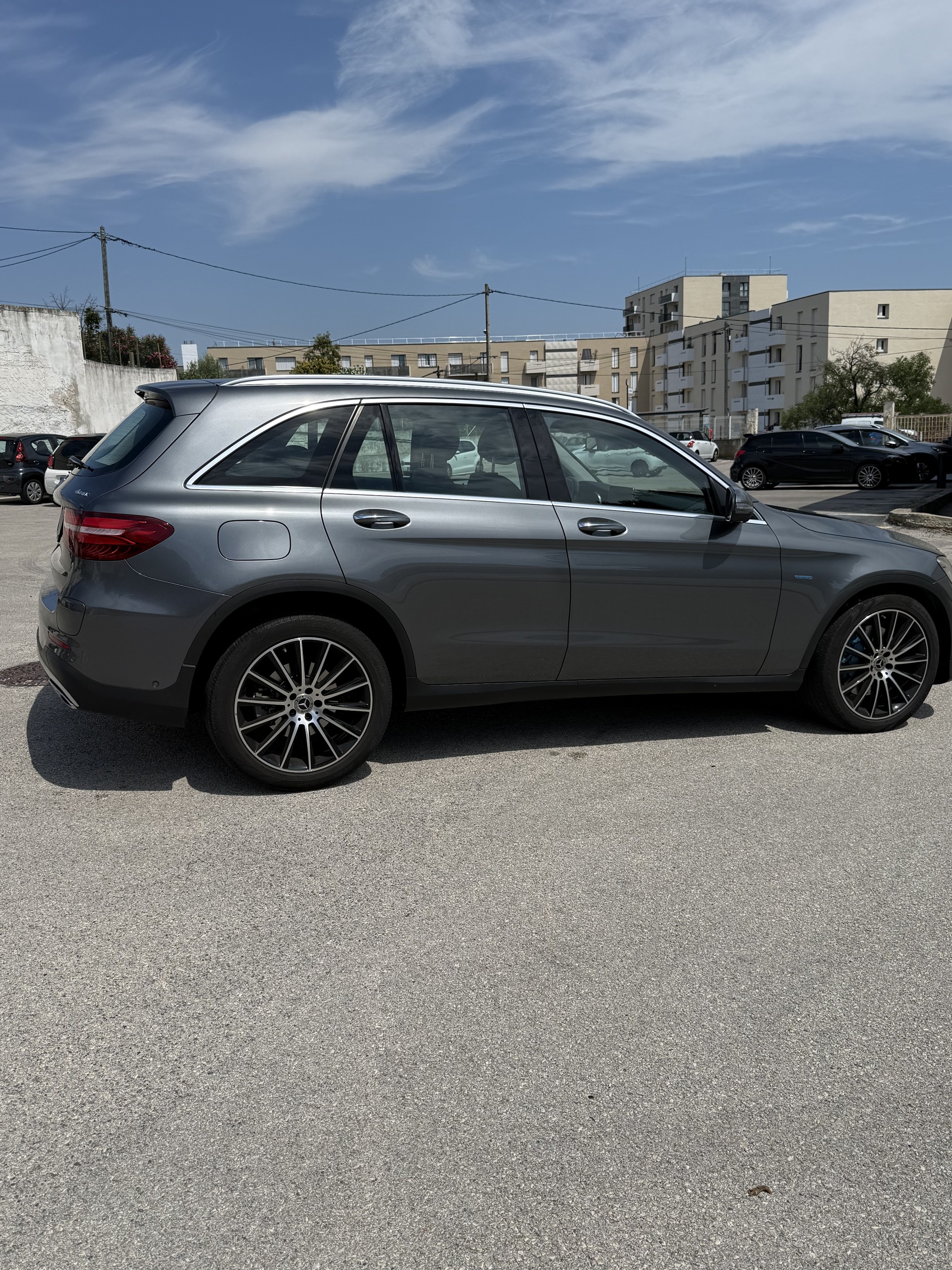 MERCEDES-BENZ GLC 350 e Exclusive 4m-image-2