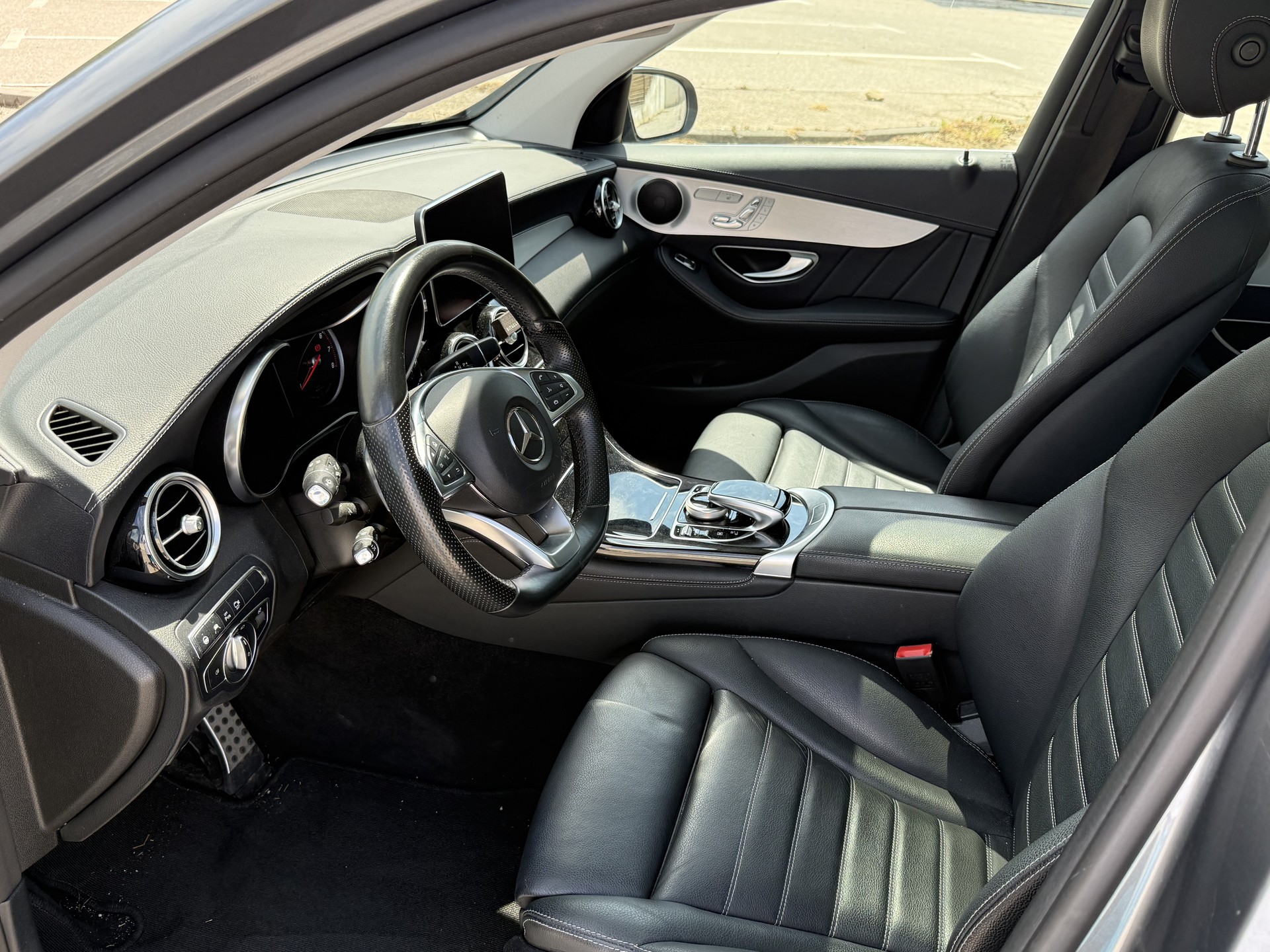 MERCEDES-BENZ GLC 350 e Exclusive 4m-image-3