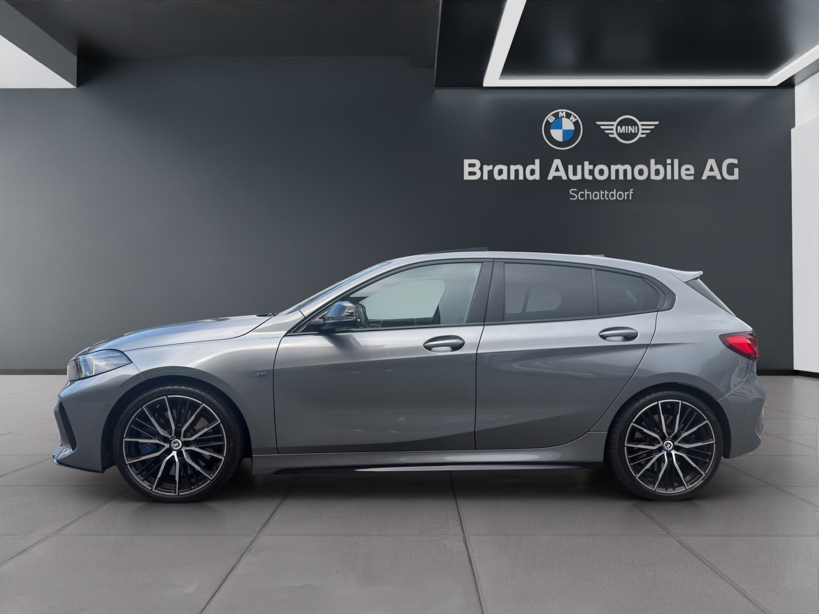 BMW M135i xDrive-image-1