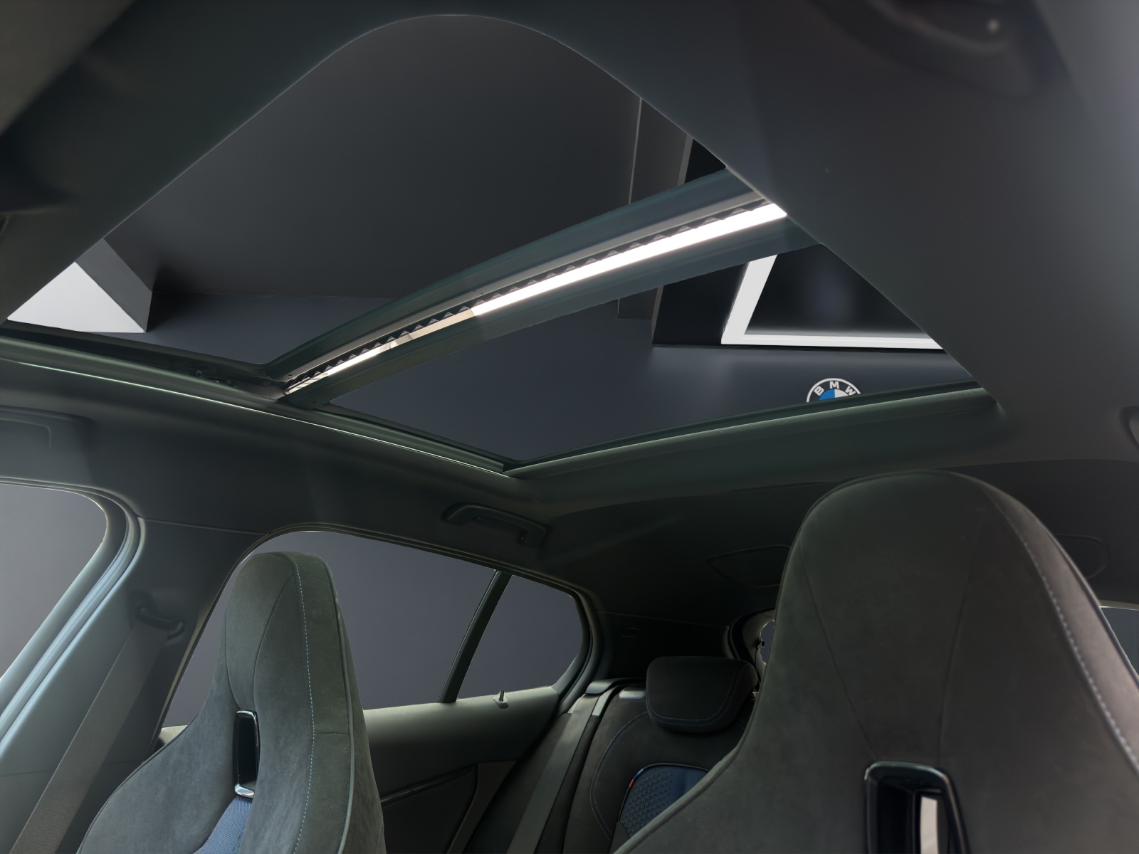 BMW M135i xDrive-image-9