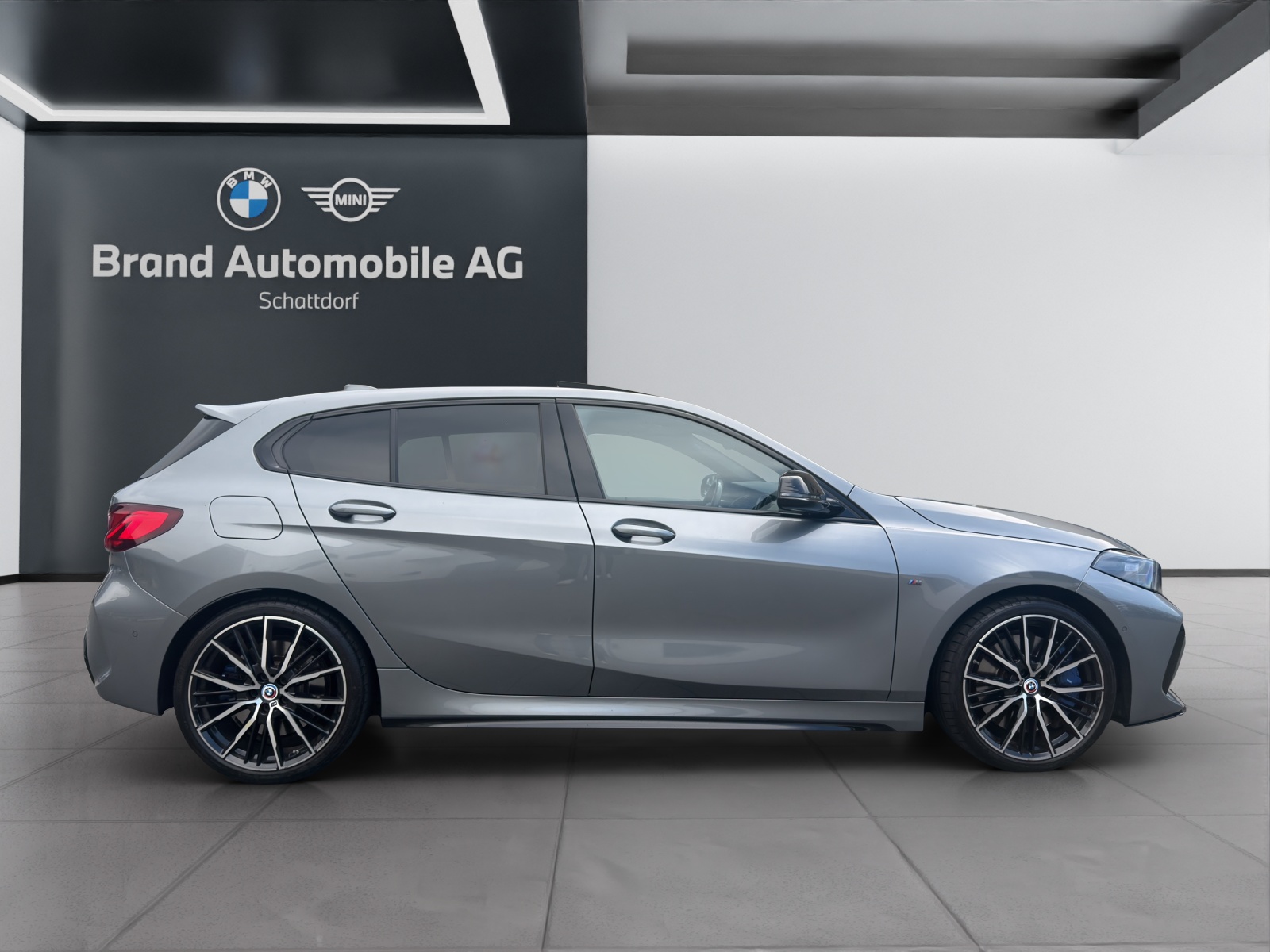 BMW M135i xDrive-image-5