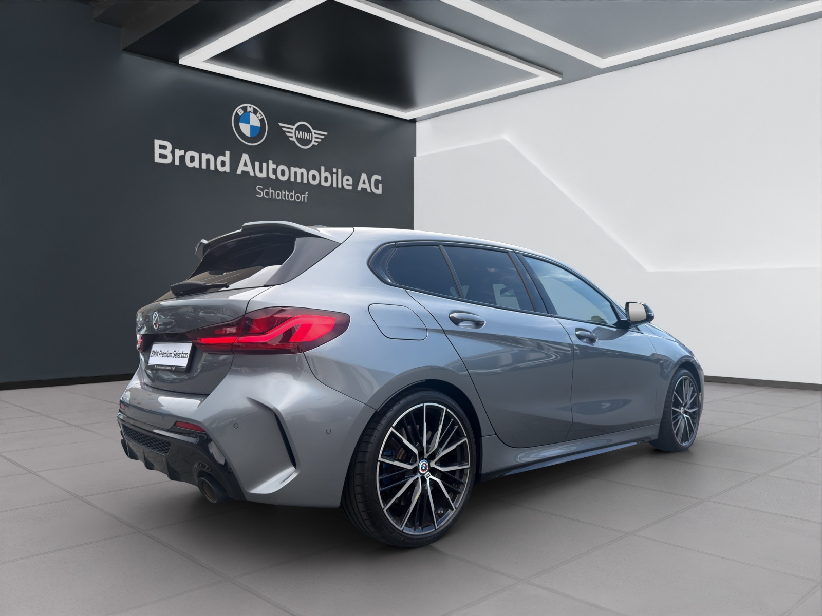 BMW M135i xDrive-image-4