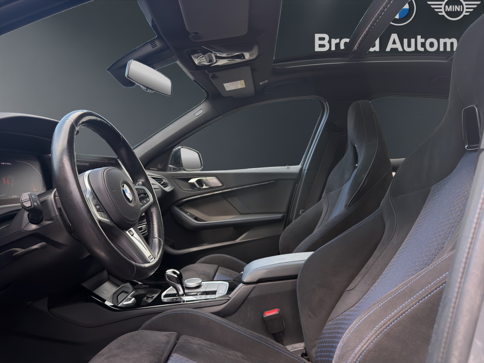 BMW M135i xDrive-image-10