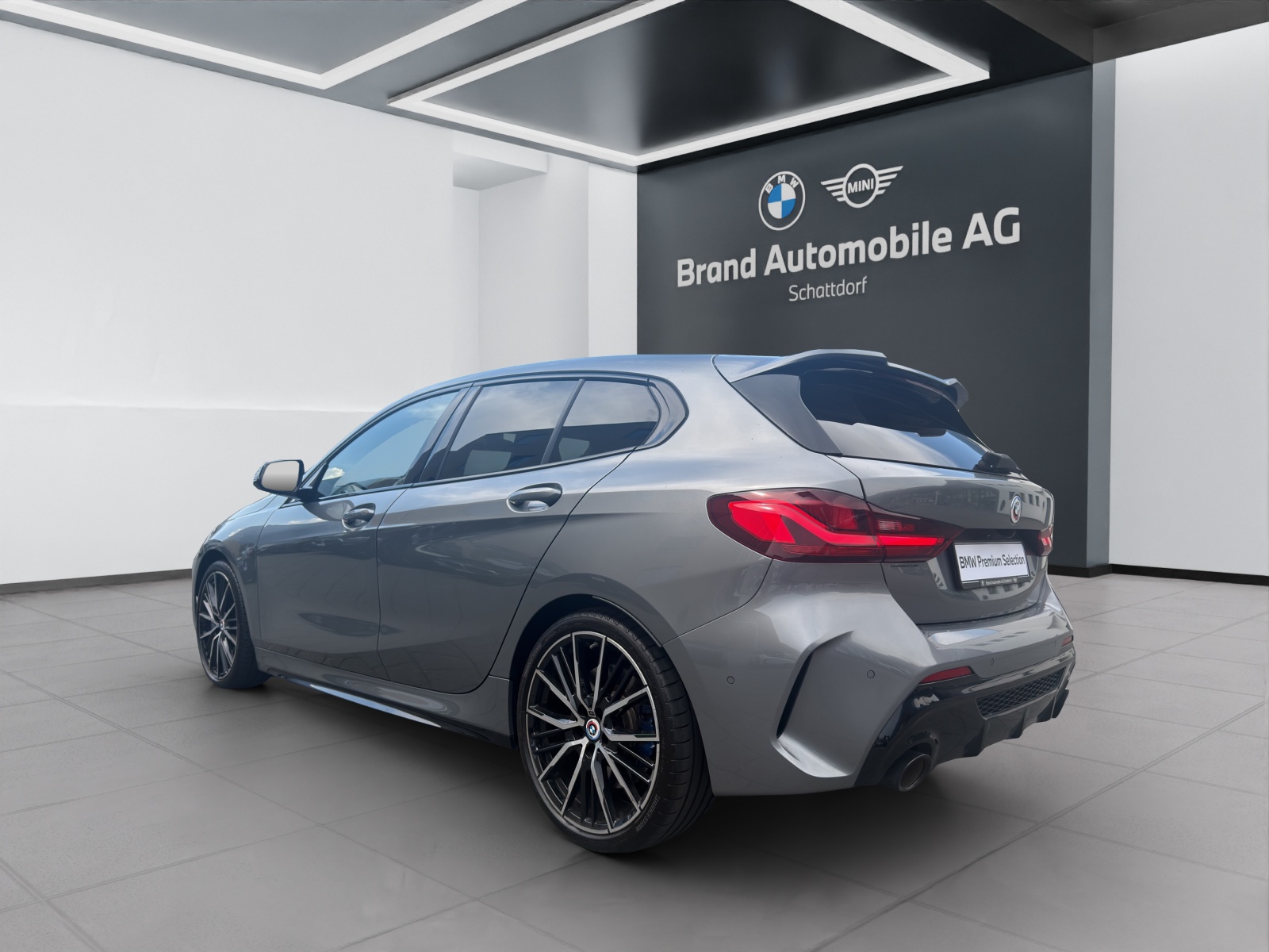 BMW M135i xDrive-image-2