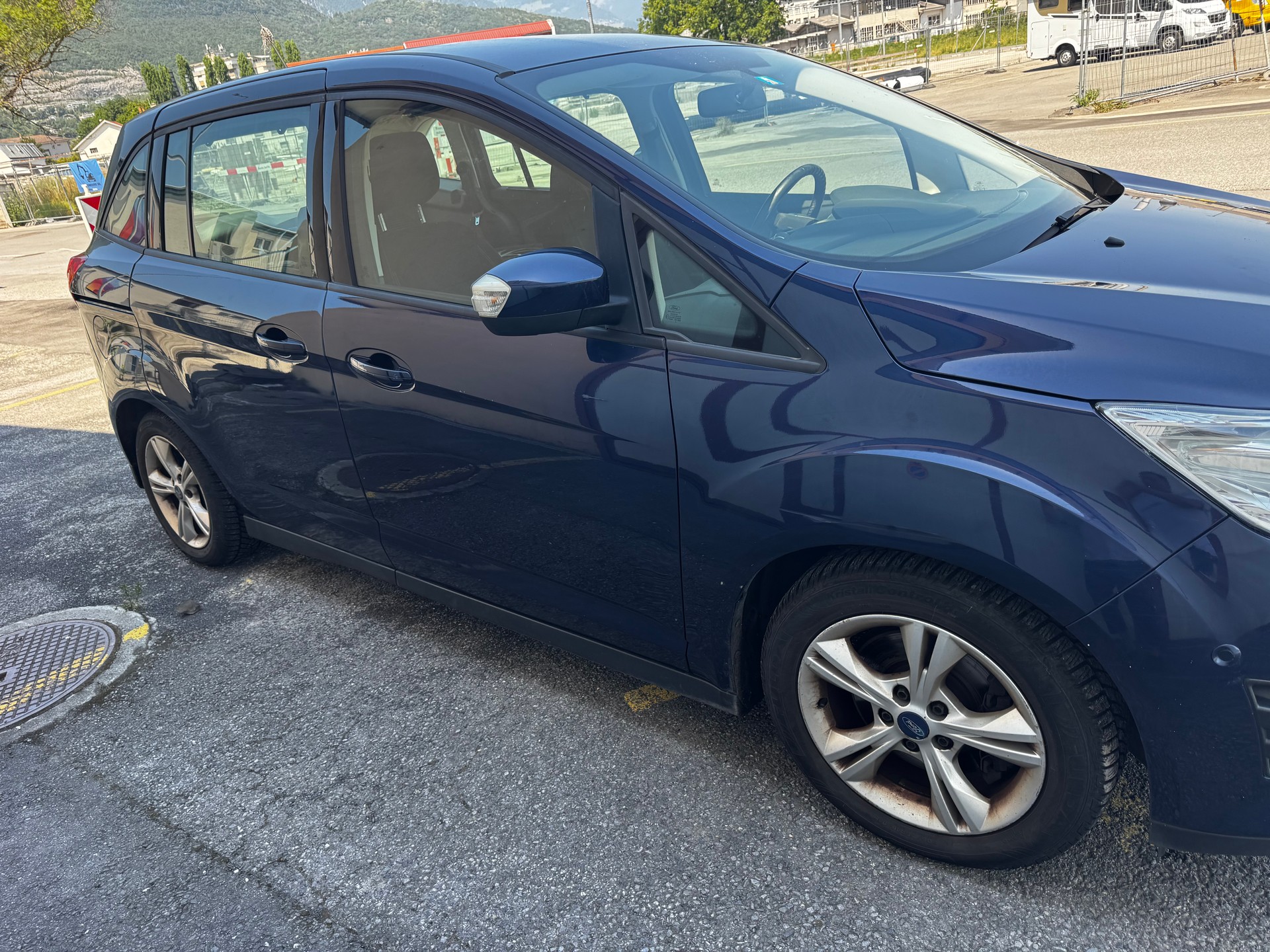 FORD Grand C-Max 1.0 SCTi Ambiente-image-2