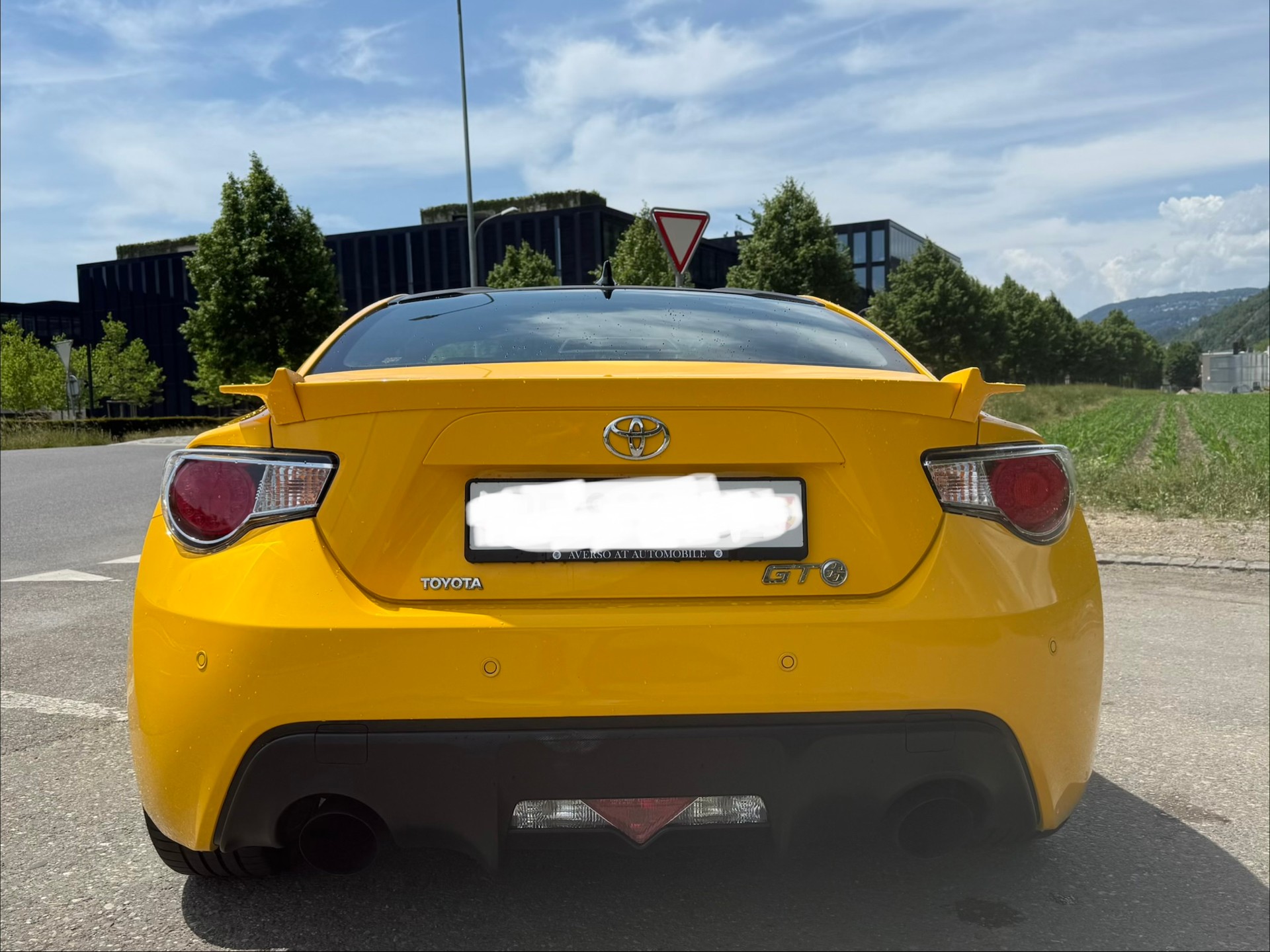 TOYOTA 2.0 D-4S 50th Anniversary Ed.-image-2