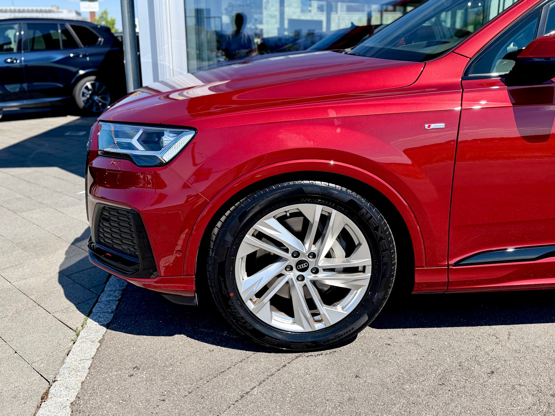 AUDI Q7 50 TDI quattro S Line tiptronic-showroom-element-3