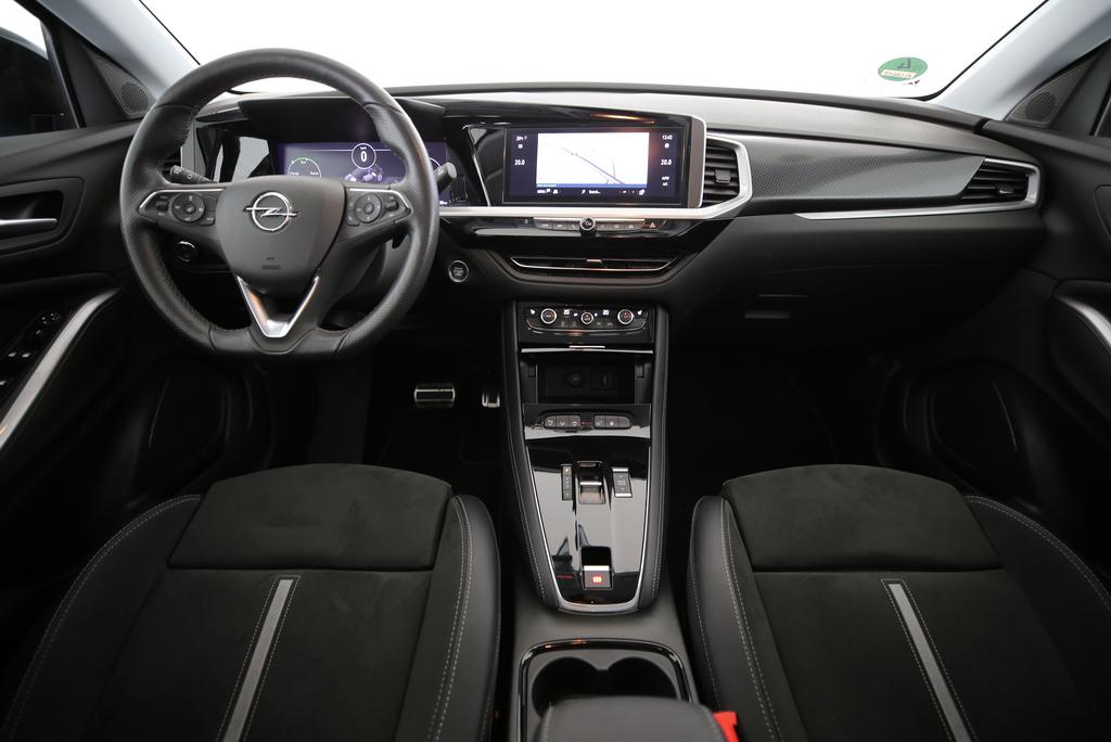 OPEL Grandland 1.6 T PHEV GSE-image-7